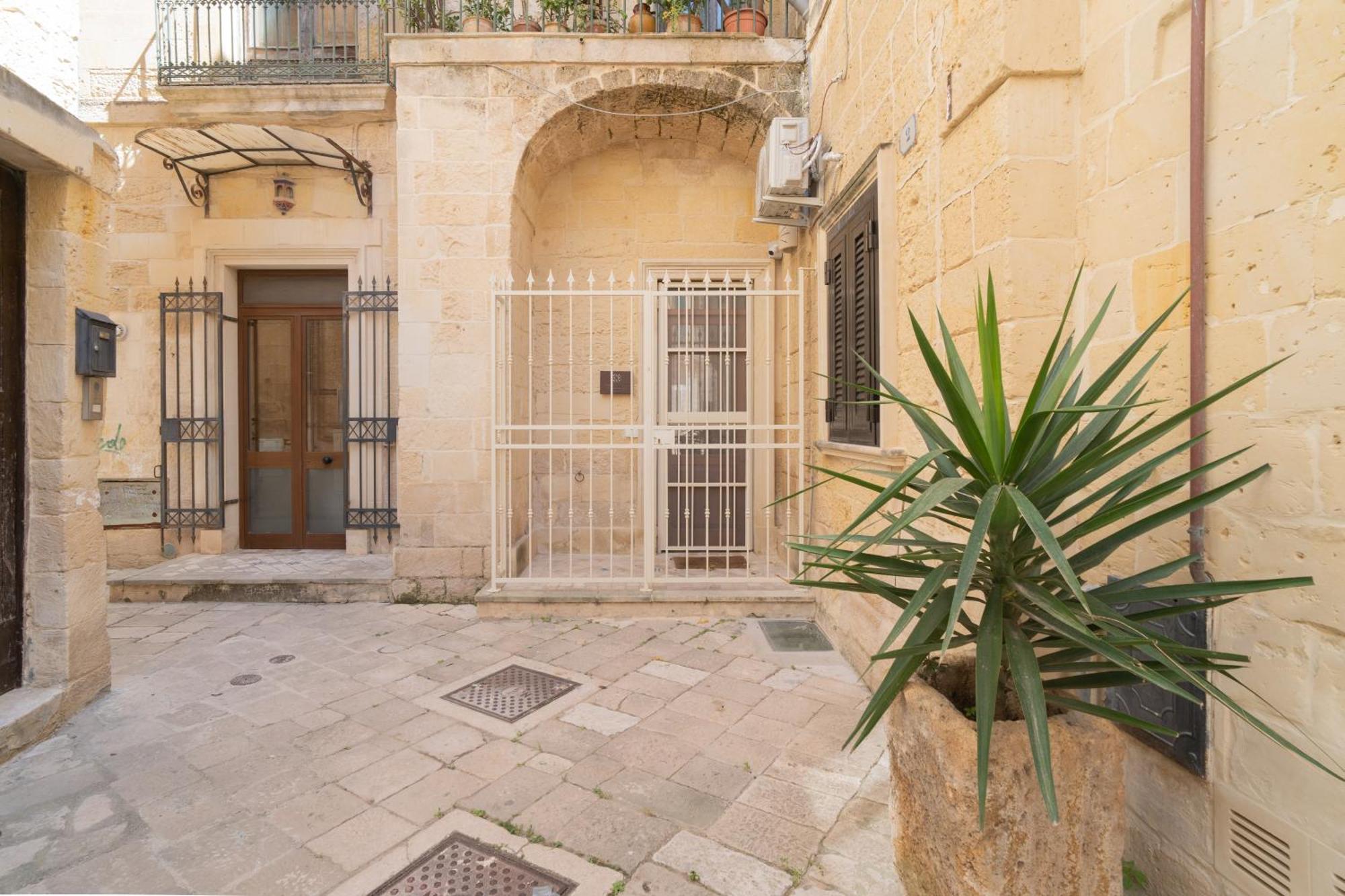 Dimora Barocca Irene Apartment Lecce